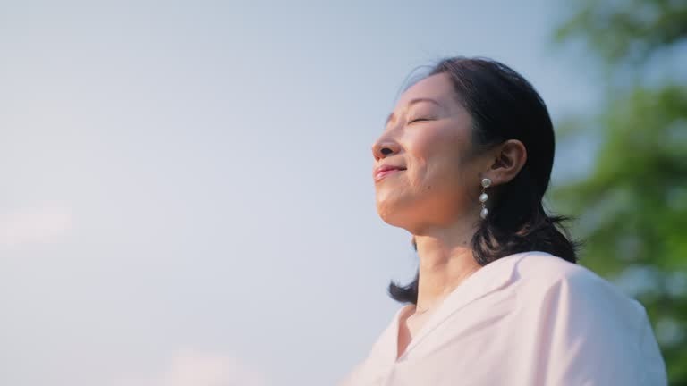 How to Break Overthinking Through Gentle Mind Training